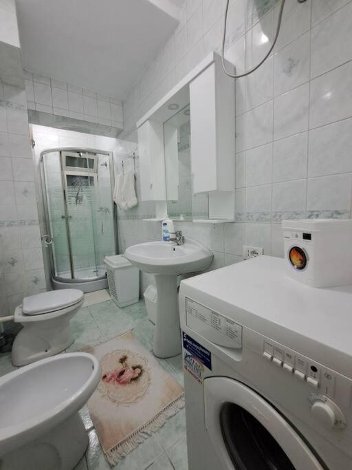Quiet, Cozy, Luminous Apartment Tirana Eksteriør billede